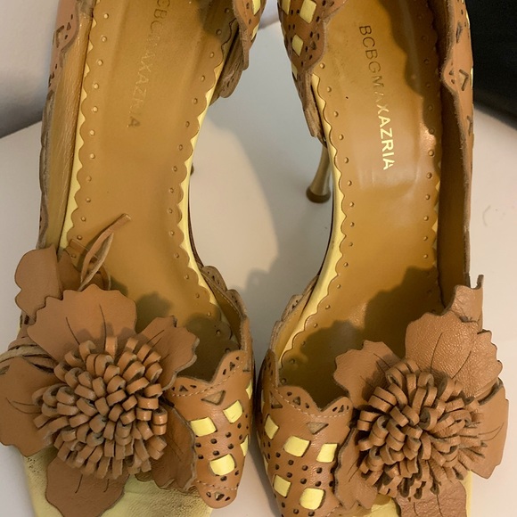 BCBG Summer Heels - Picture 1 of 2
